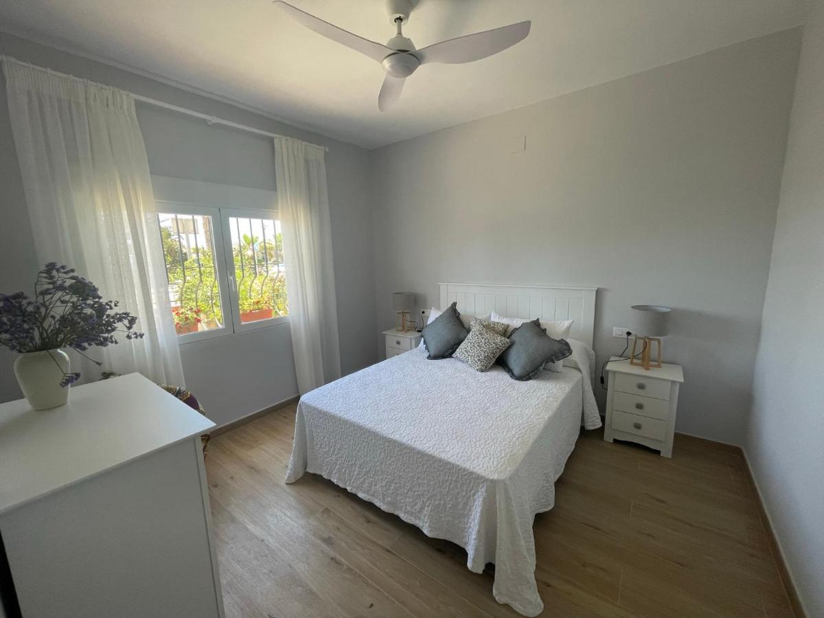 Casa 1ª Linea De Playa Benajarafe Apartman Kültér fotó