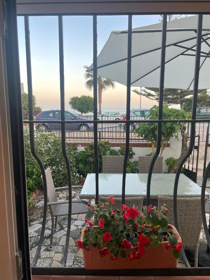 Casa 1ª Linea De Playa Benajarafe Apartman Kültér fotó