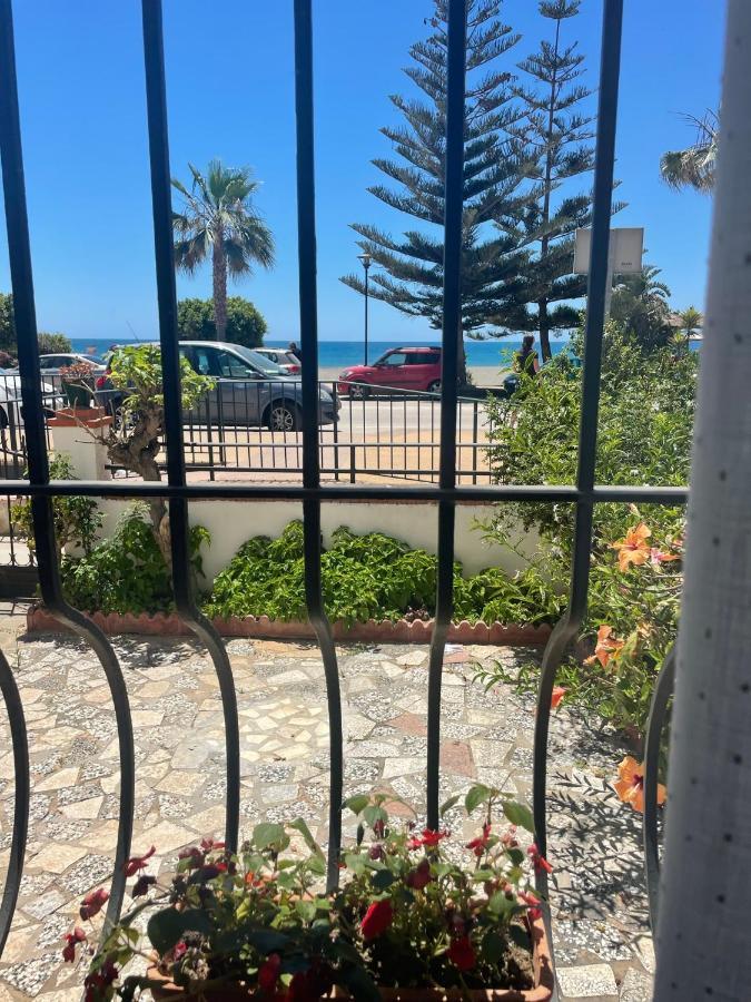 Casa 1ª Linea De Playa Benajarafe Apartman Kültér fotó